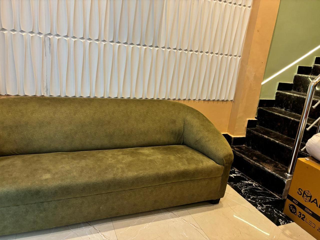 Holy City Inn Varanasi Exterior photo