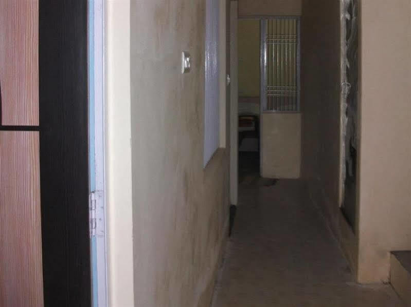 Holy City Inn Varanasi Exterior photo